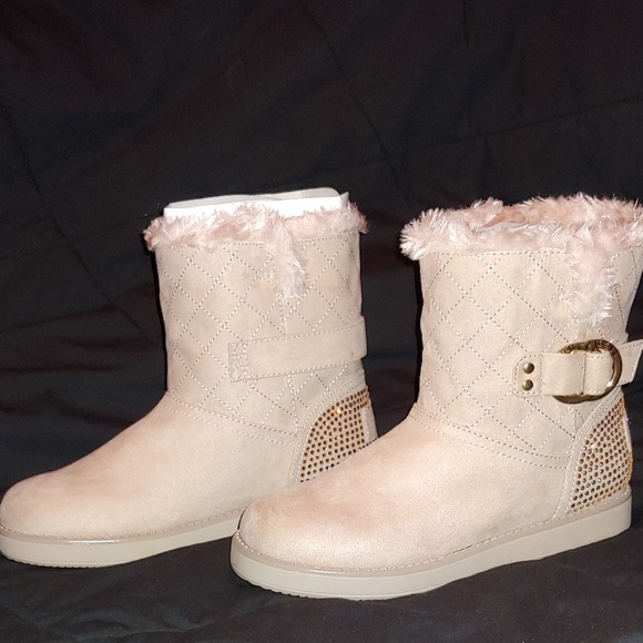 NWT  Guess Boots, with original box! - Picture 4 of 8